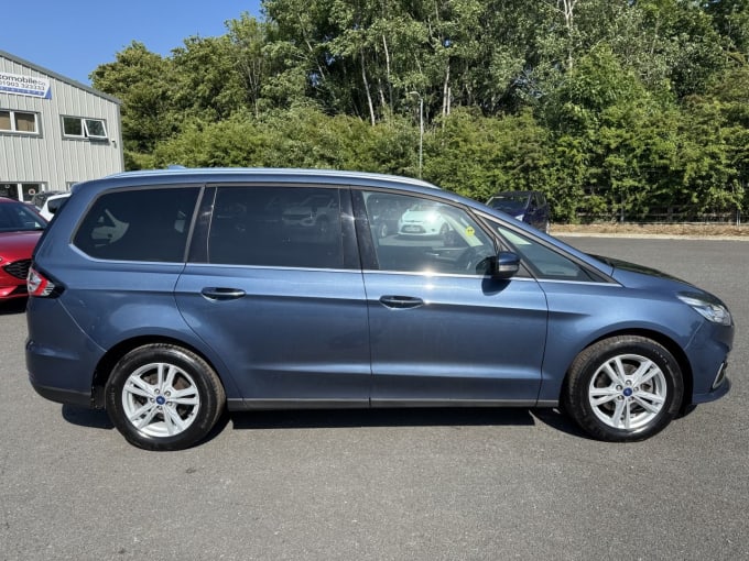 2025 Ford Galaxy