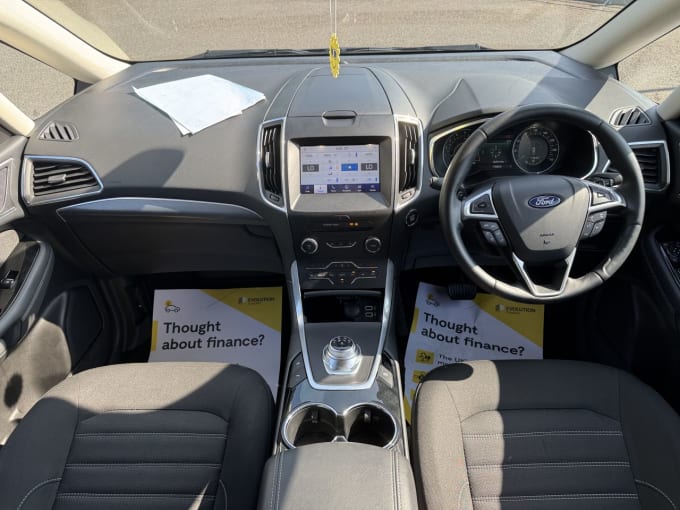 2025 Ford Galaxy