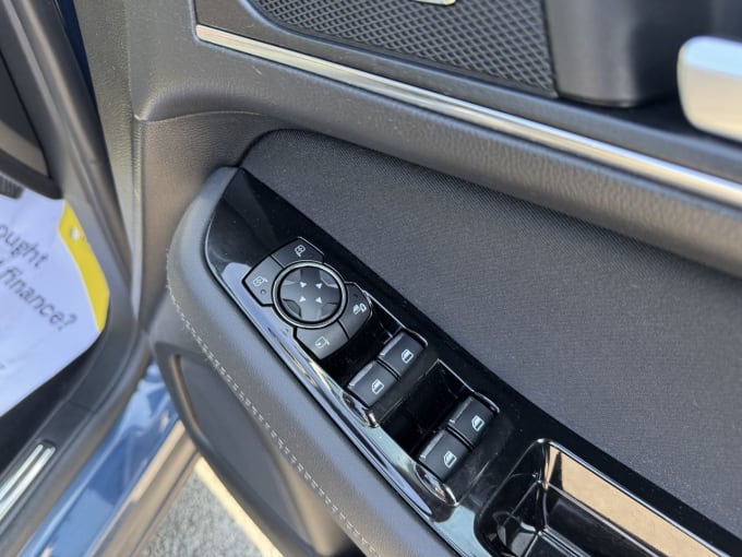 2025 Ford Galaxy