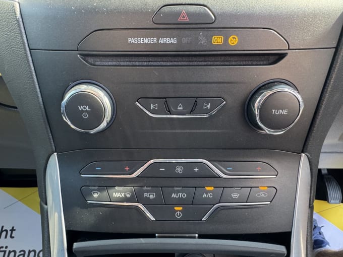 2025 Ford Galaxy