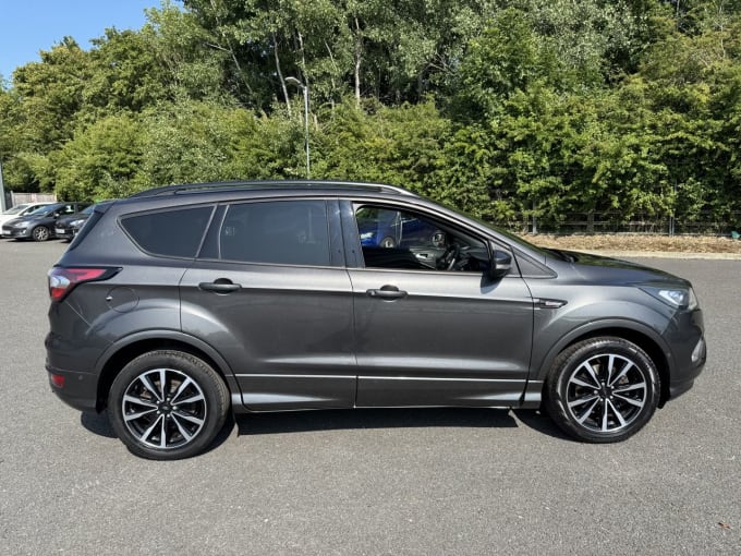 2025 Ford Kuga