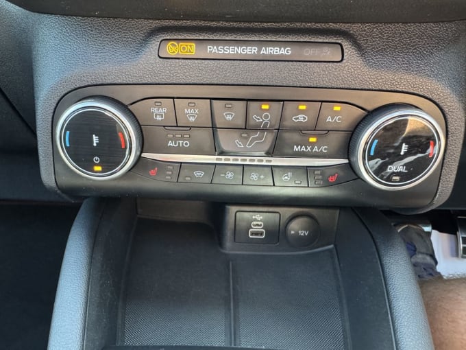 2025 Ford Kuga