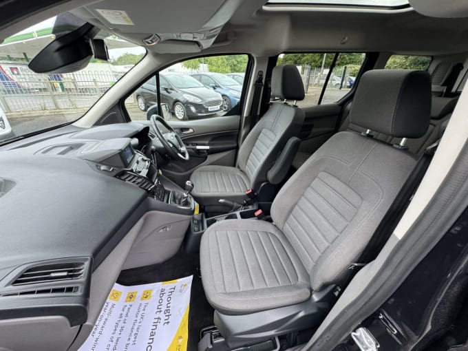 2025 Ford Grand Tourneo Connect