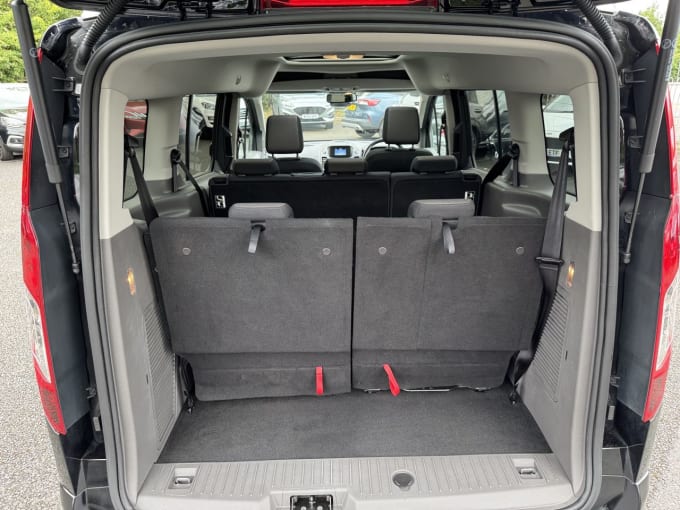 2025 Ford Grand Tourneo Connect
