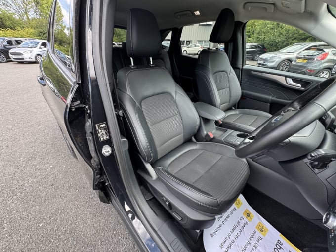 2025 Ford Kuga
