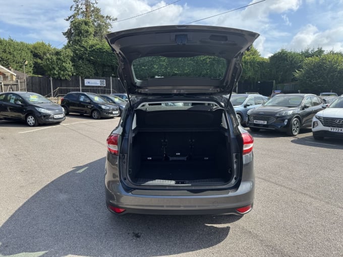 2025 Ford C-max