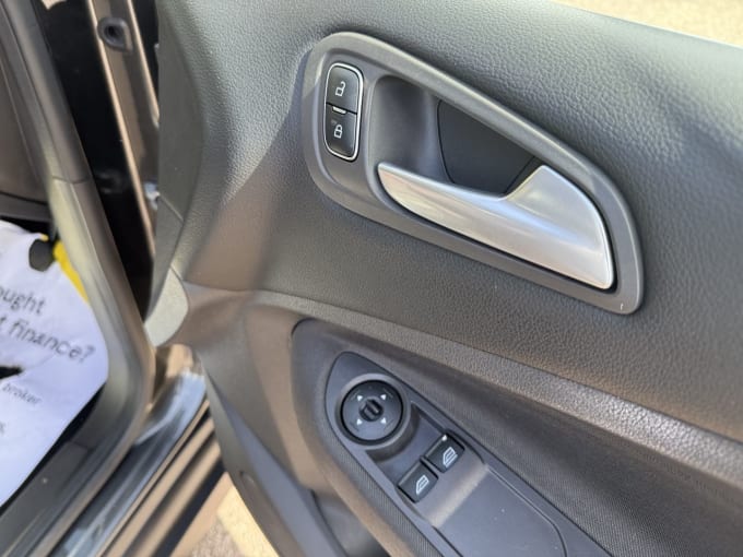 2025 Ford C-max