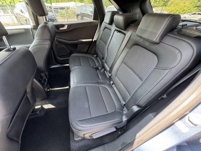 2025 Ford Kuga