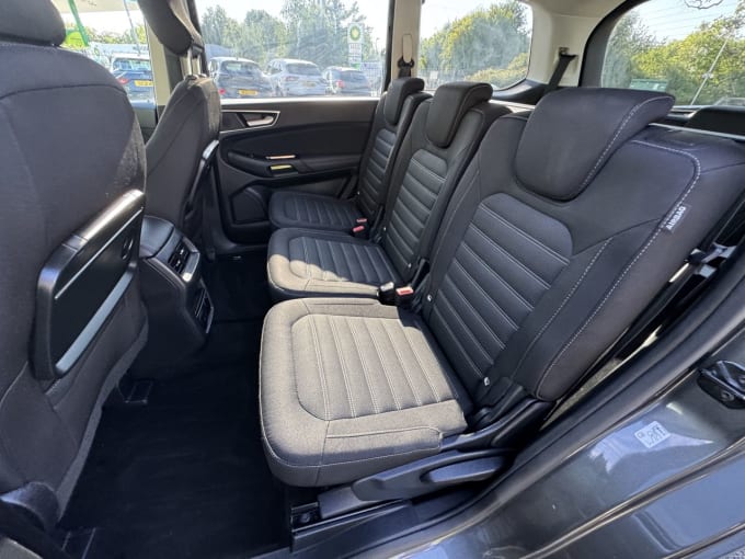 2025 Ford Galaxy