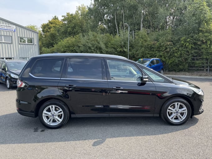 2025 Ford Galaxy