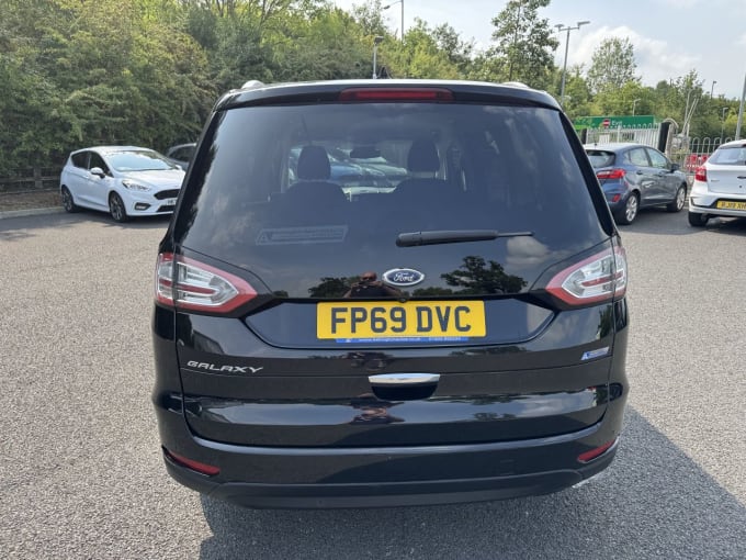 2025 Ford Galaxy