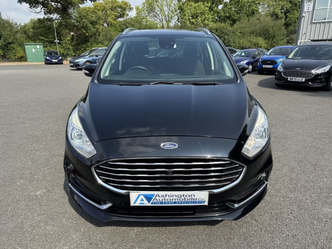 2025 Ford Galaxy