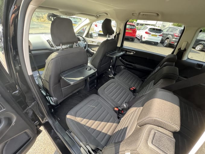 2025 Ford Galaxy