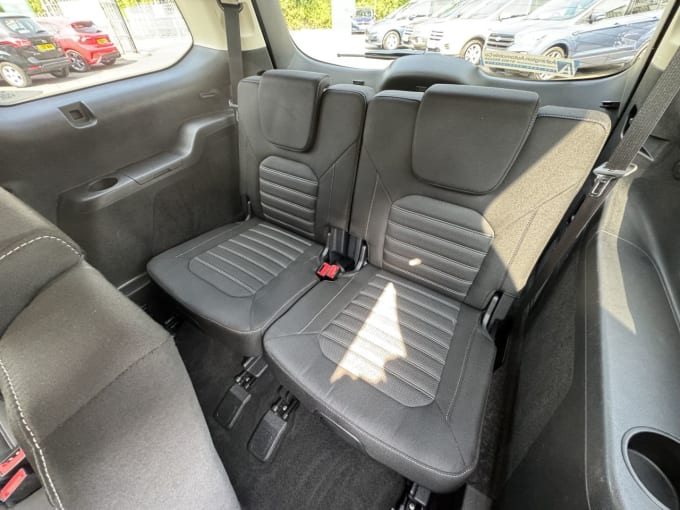 2025 Ford Galaxy