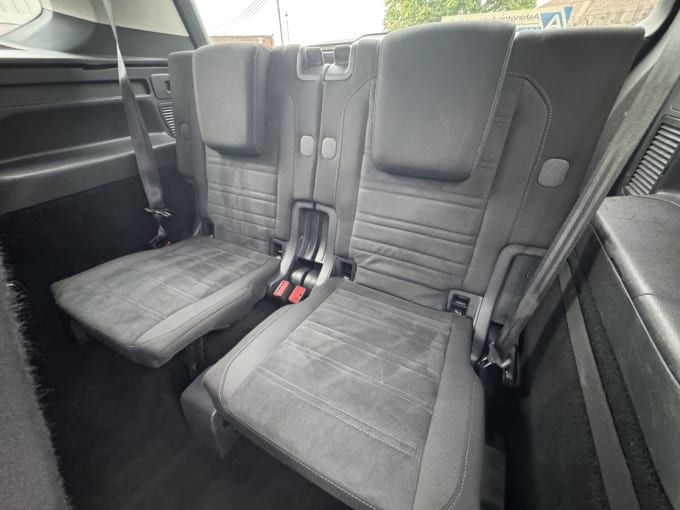 2025 Volkswagen Touran