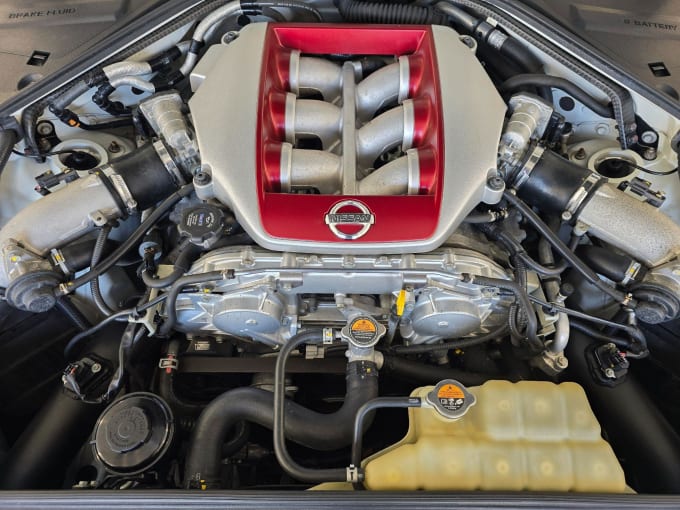 2025 Nissan Gt-r
