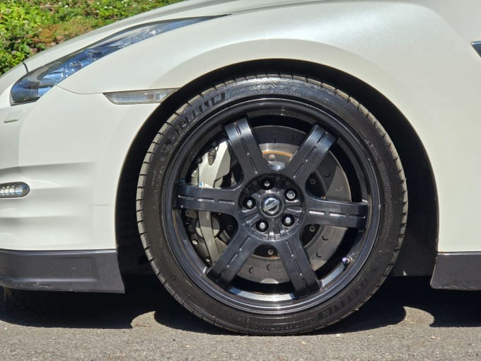 2025 Nissan Gt-r