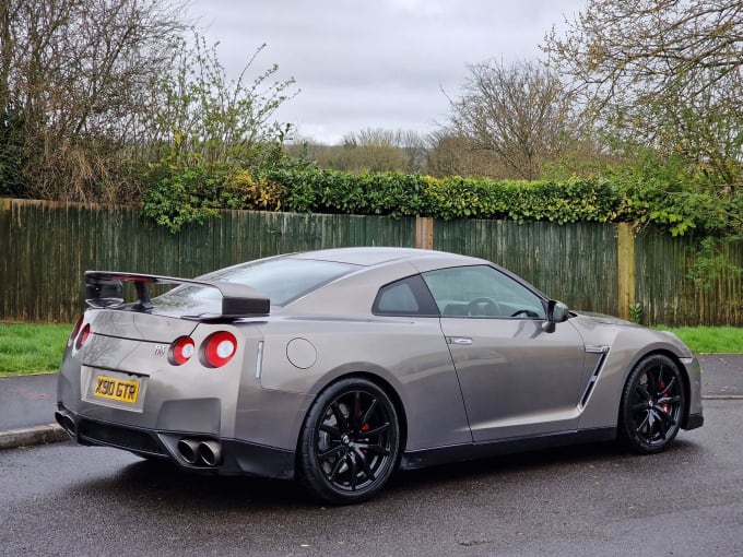 2024 Nissan Gt-r