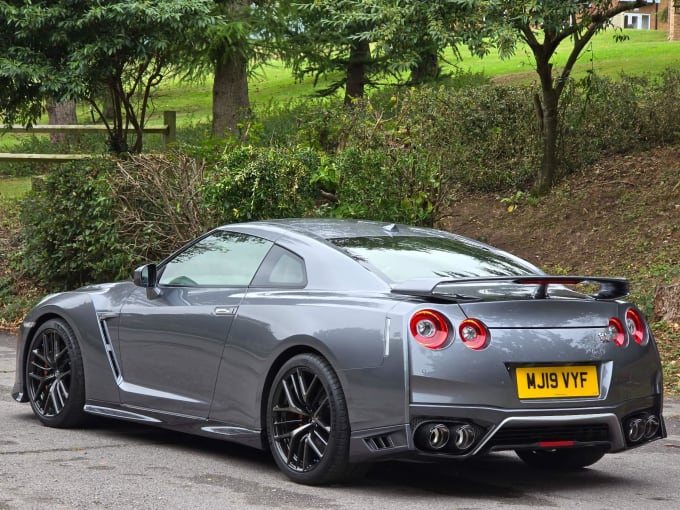 2024 Nissan Gt-r