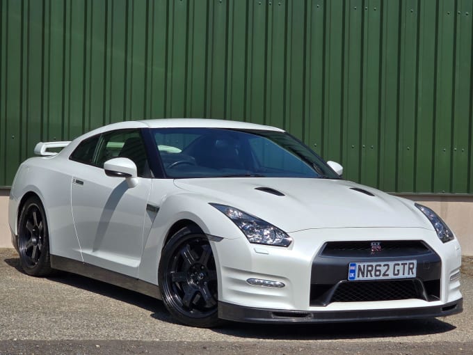 2025 Nissan Gt-r