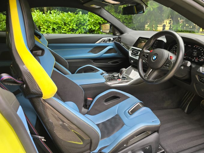 2025 BMW M4