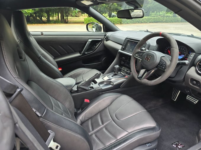 2025 Nissan Gt-r