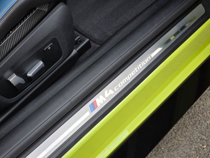 2025 BMW M4