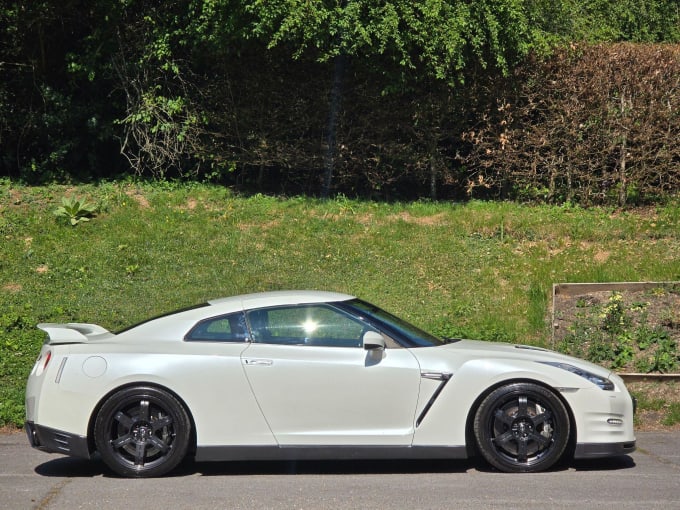 2025 Nissan Gt-r