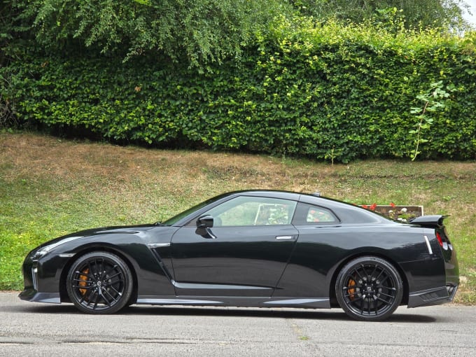2025 Nissan Gt-r