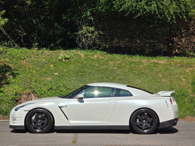 2025 Nissan Gt-r