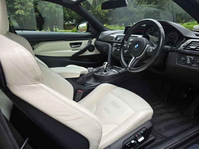 2025 BMW M4