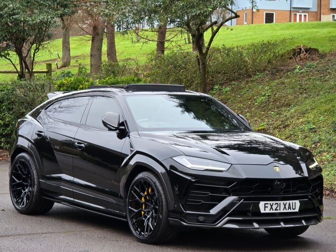 2025 Lamborghini Urus