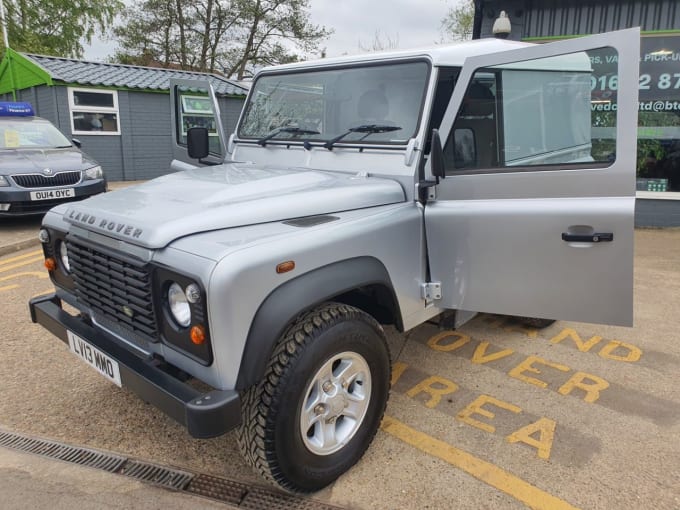 2013 Land Rover Defender 90