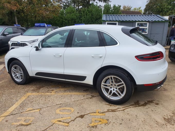 2017 Porsche Macan