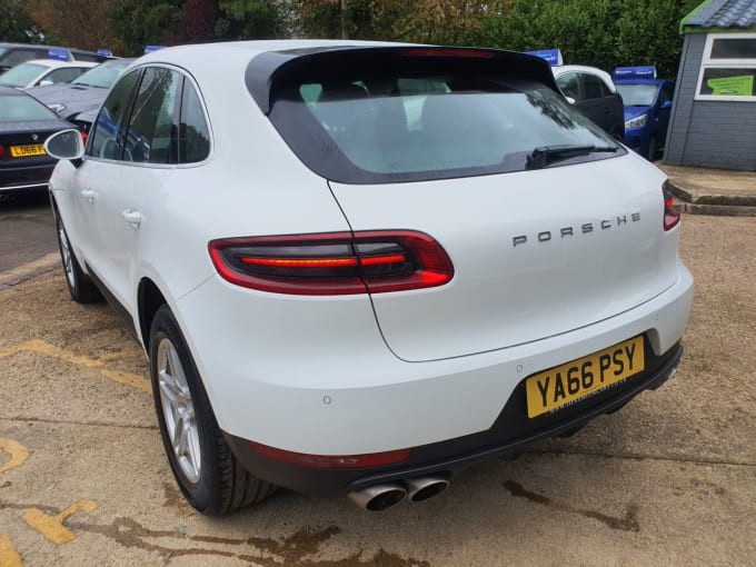 2017 Porsche Macan