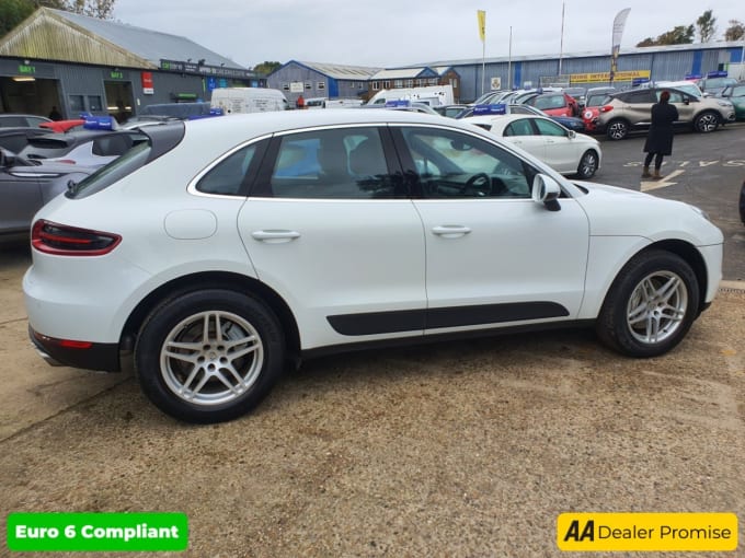 2017 Porsche Macan