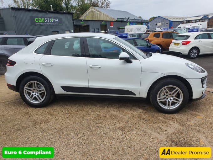 2017 Porsche Macan