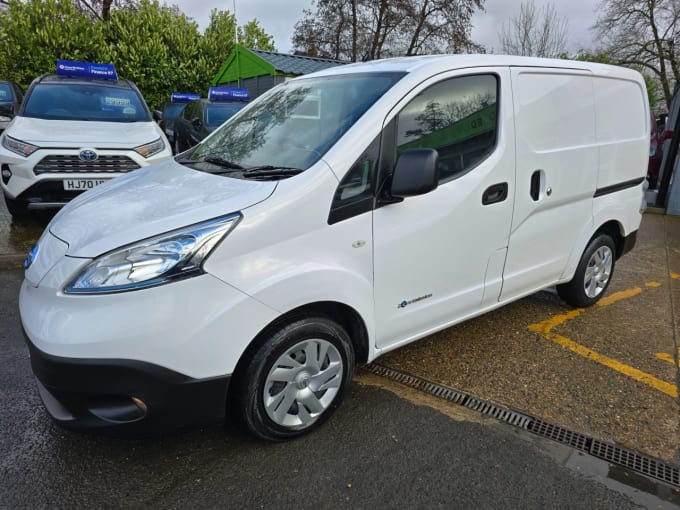 2024 Nissan Nv200