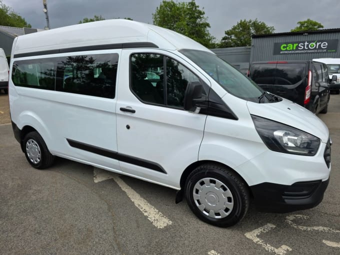 2025 Ford Transit Custom