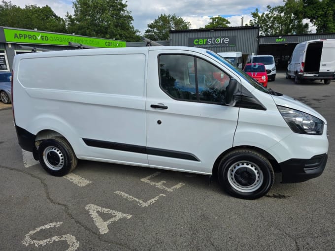 2024 Ford Transit Custom