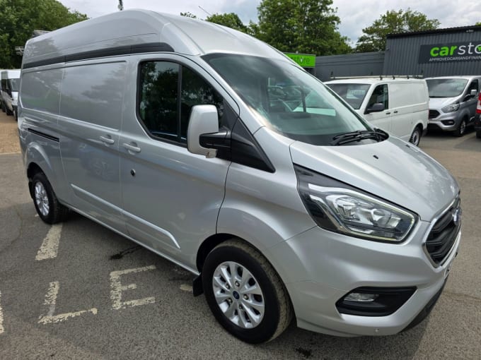 2024 Ford Transit Custom