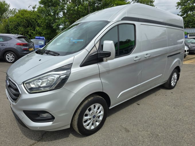 2025 Ford Transit Custom