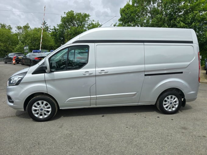 2024 Ford Transit Custom