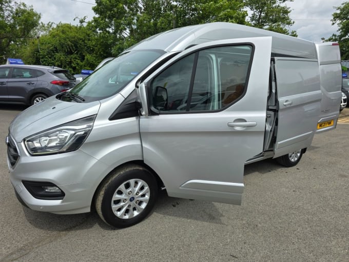 2024 Ford Transit Custom