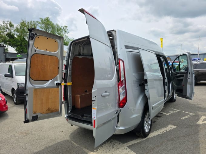 2024 Ford Transit Custom