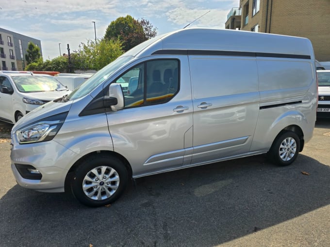 2024 Ford Transit Custom