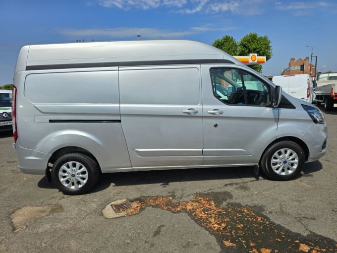 2024 Ford Transit Custom