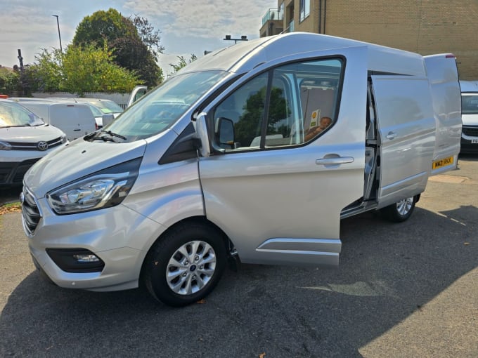 2024 Ford Transit Custom