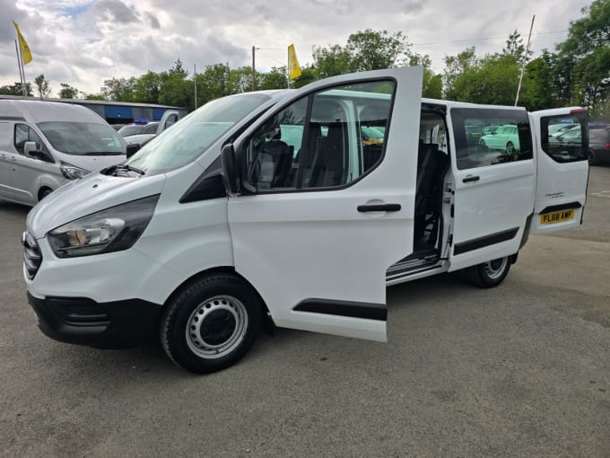 2025 Ford Transit Custom