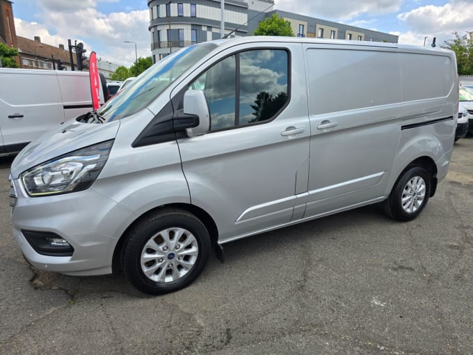 2024 Ford Transit Custom